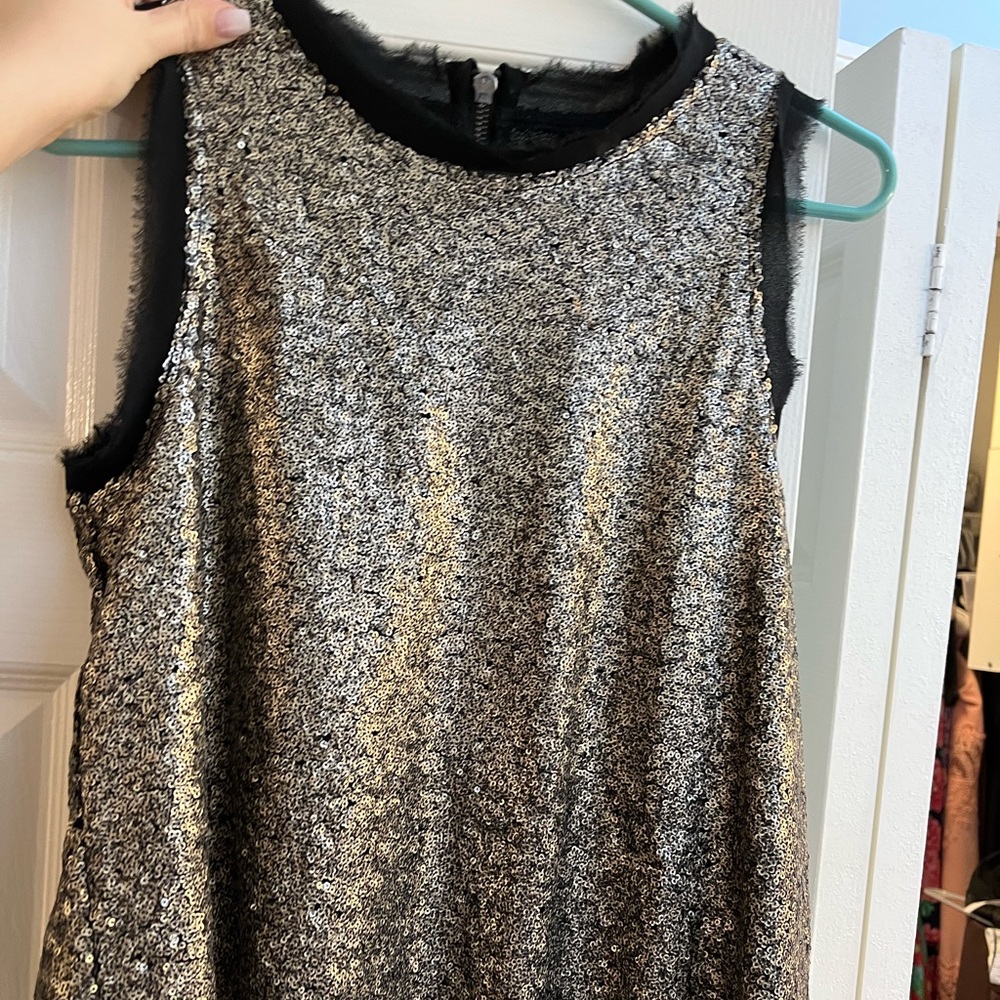 Silver & black sequin top!